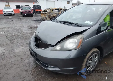 2011 Honda Fit z USA, uszkodzony, nr VIN JHMGE8H37BC008965